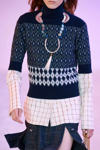 Look 7